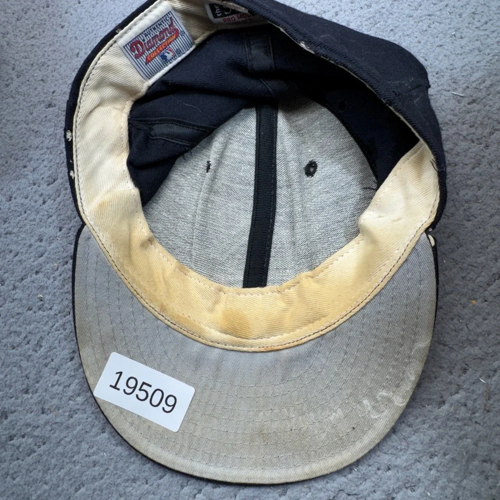 Vintage Cleveland Indians Hat Mens 7 5/8 Baseball MLB Chief Wahoo Fitted Cap 90s
